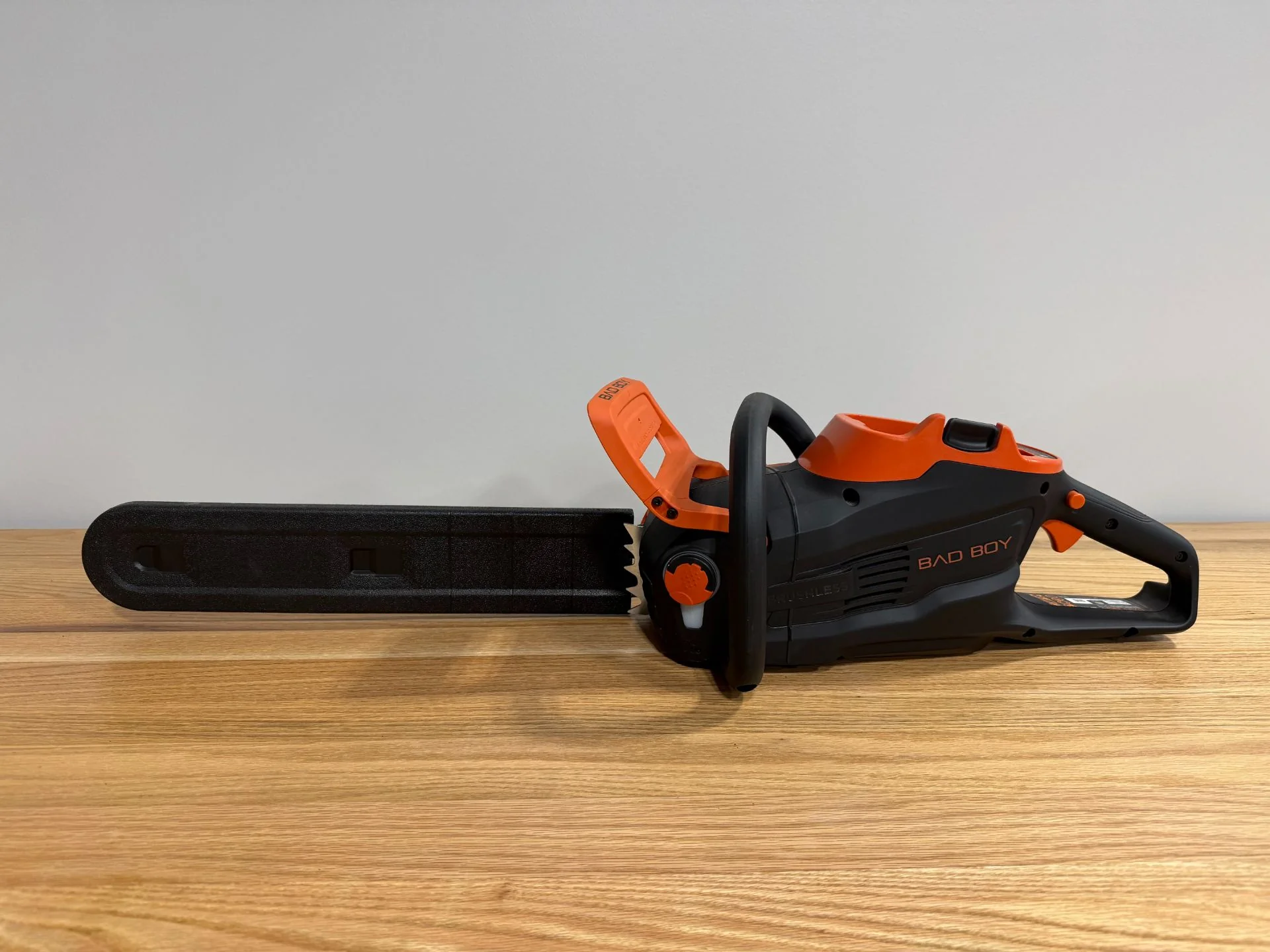 Bad Boy E-Series 80V 18" Chainsaw With 4AH Battery for Sale - 088-7515-00 - Image 4