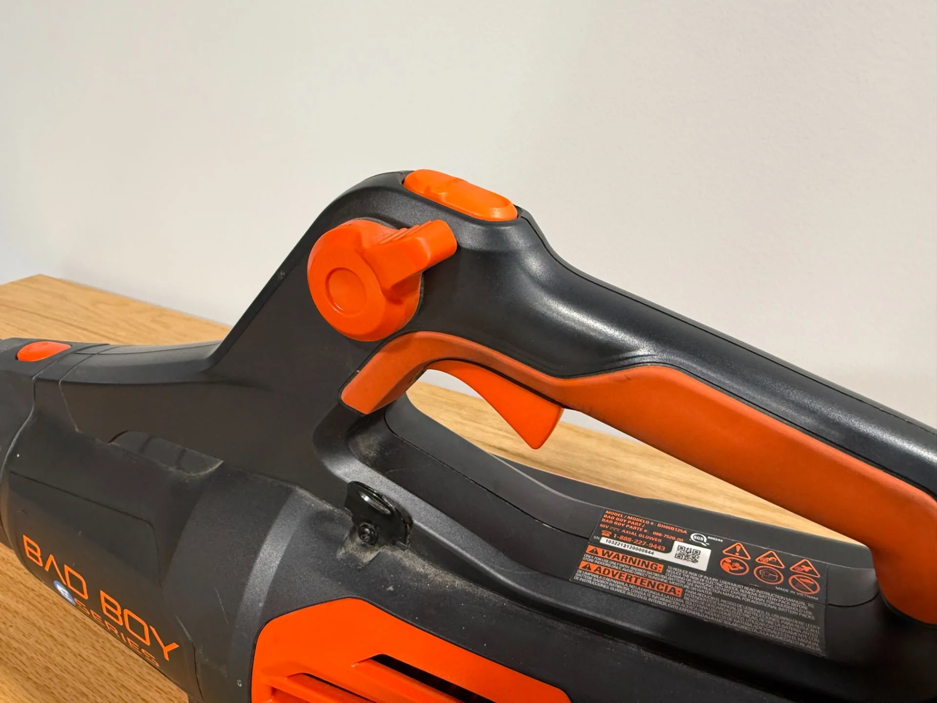 Bad Boy Mowers 80V Handheld Blower with 2.5 Ah Battery - Image 7