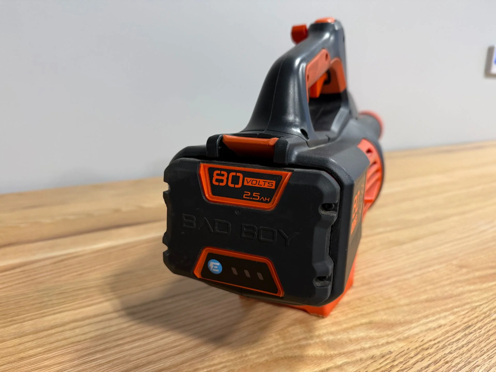 Bad Boy Mowers 80V Handheld Blower with 2.5 Ah Battery - Image 6