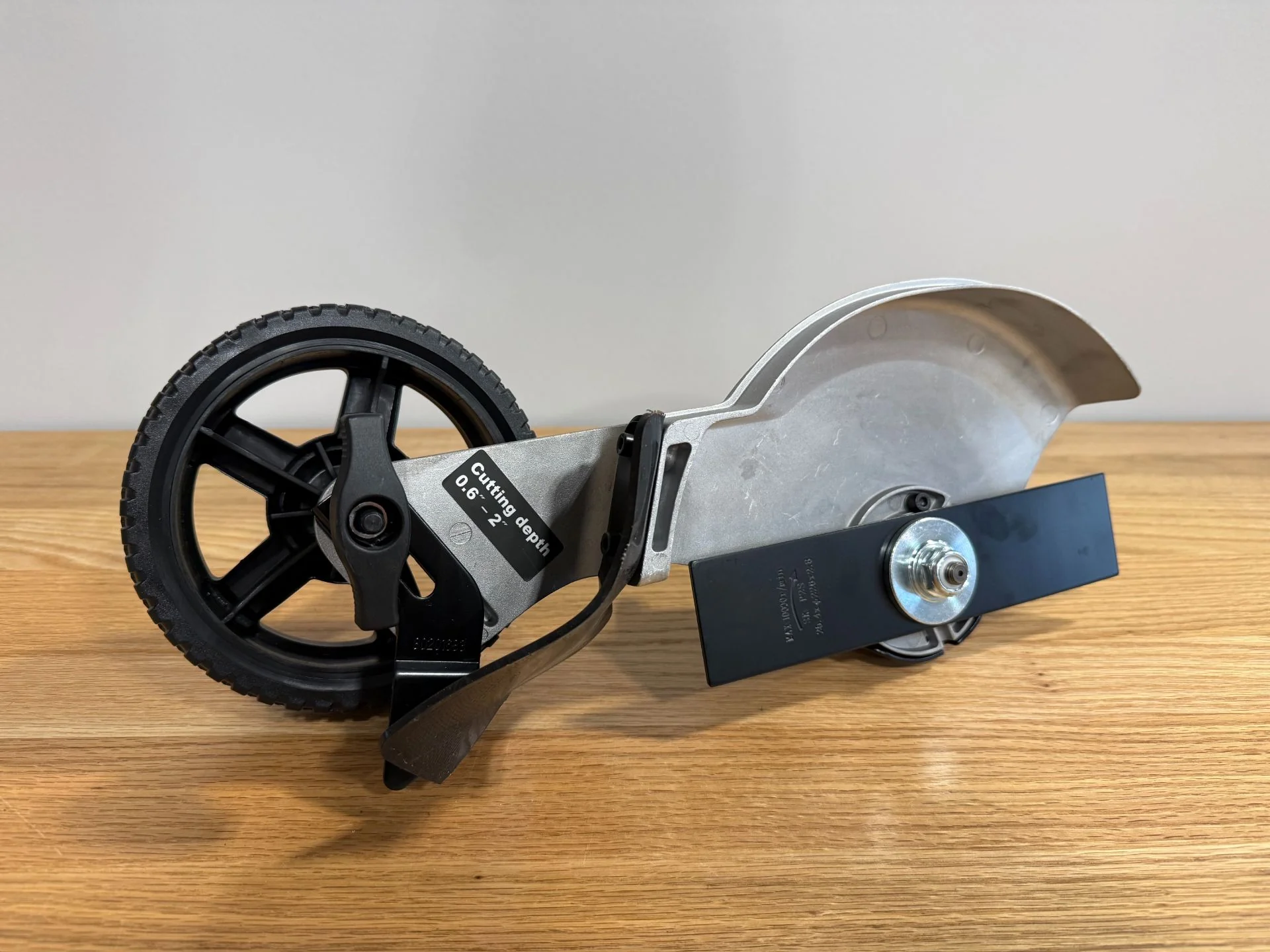 Bad Boy Mowers E-Series EDGER ATTACHMENT (80V STRING TRIMMER COMPATIBLE) for Sale - 088-7637-00 - Image 3