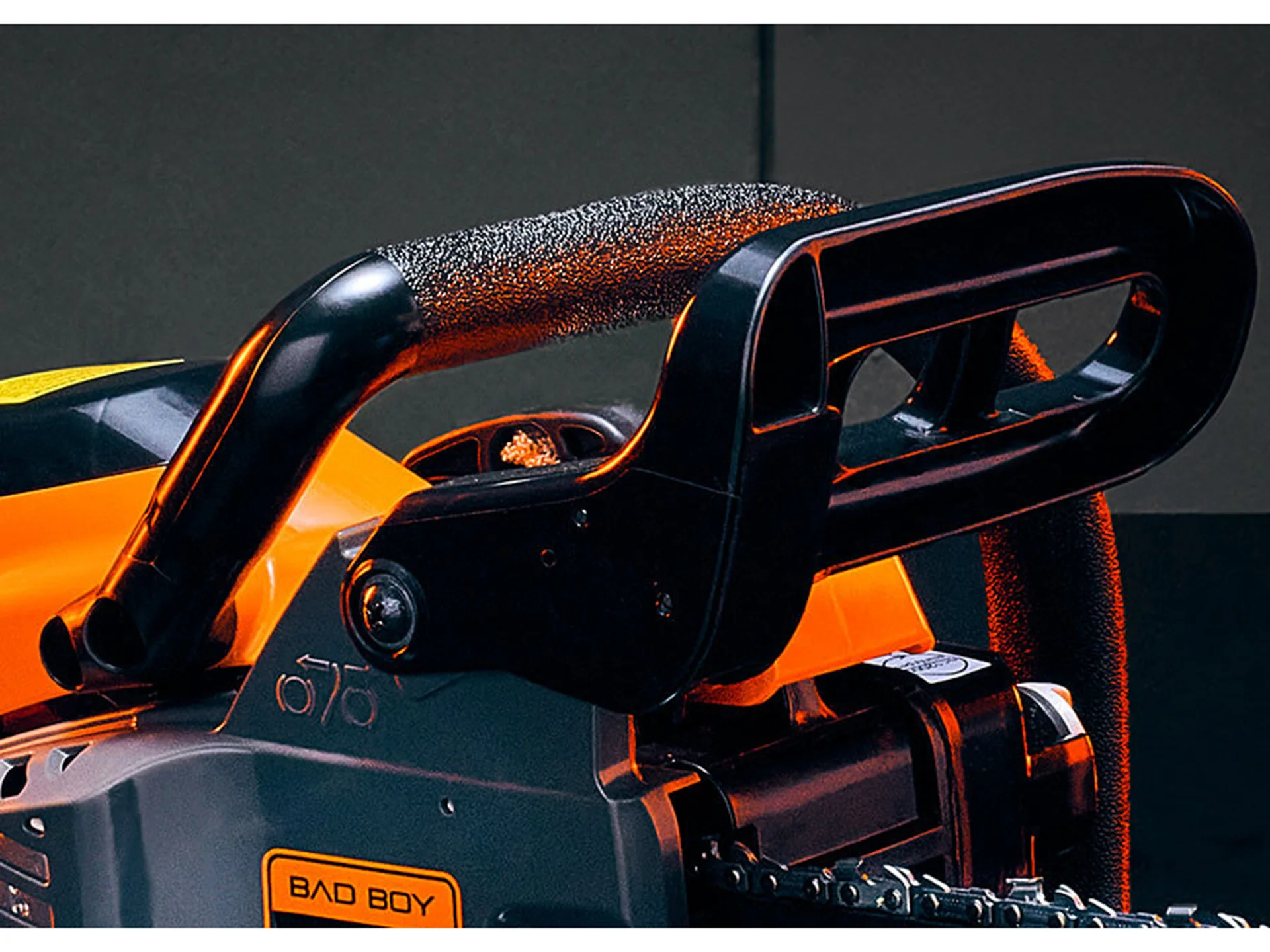 Bad Boy Tools CS300-14 30.1 cc Gas Powered 14" Chainsaw for Sale - 088-7671-00 - Image 7