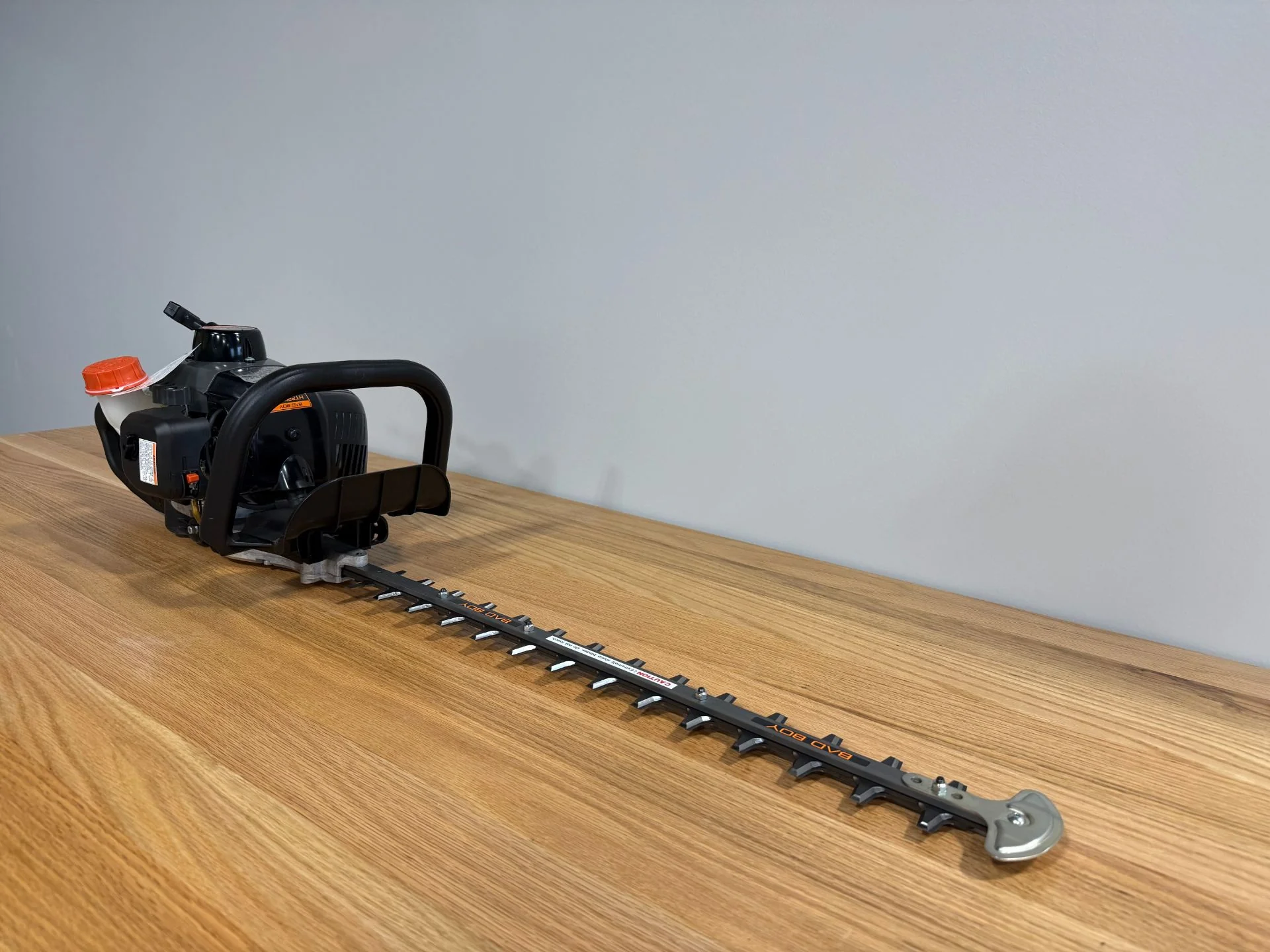 Bad Boy Tools HT225-24 Professional Gas Powered Hedge Trimmer For Sale - 088-7673-00 - Image 2