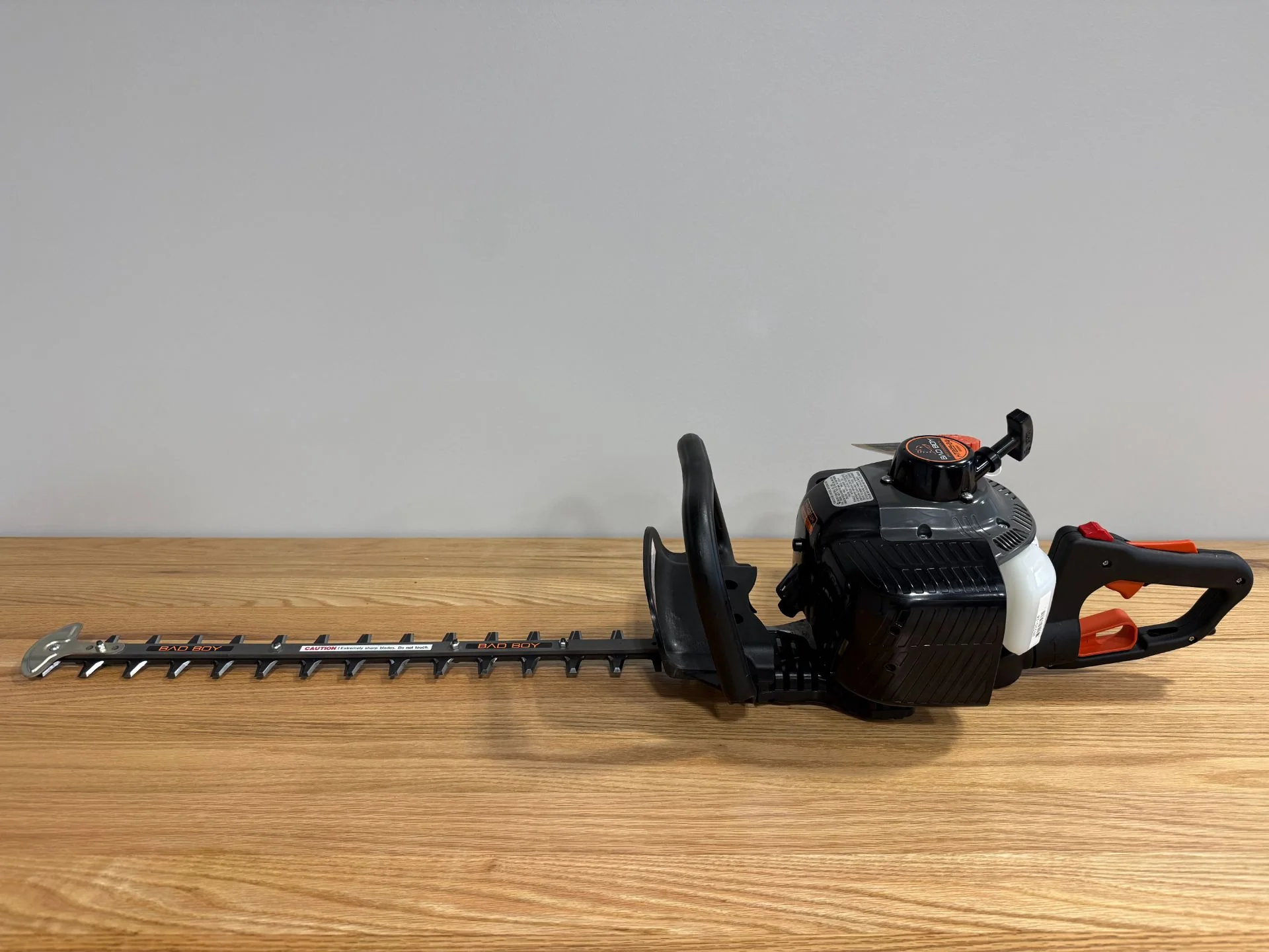 Bad Boy Tools HT225-24 Professional Gas Powered Hedge Trimmer For Sale - 088-7673-00 - Image 3