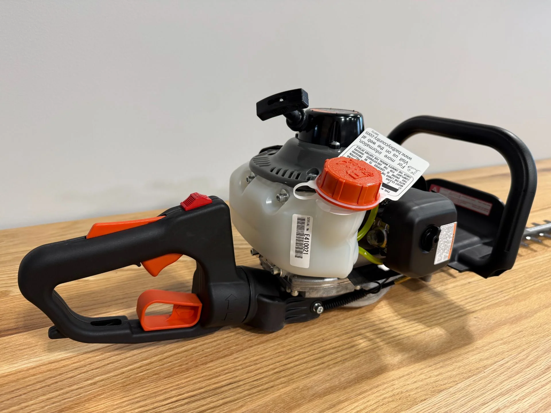 Bad Boy Tools HT225-24 Professional Gas Powered Hedge Trimmer For Sale - 088-7673-00 - Image 5
