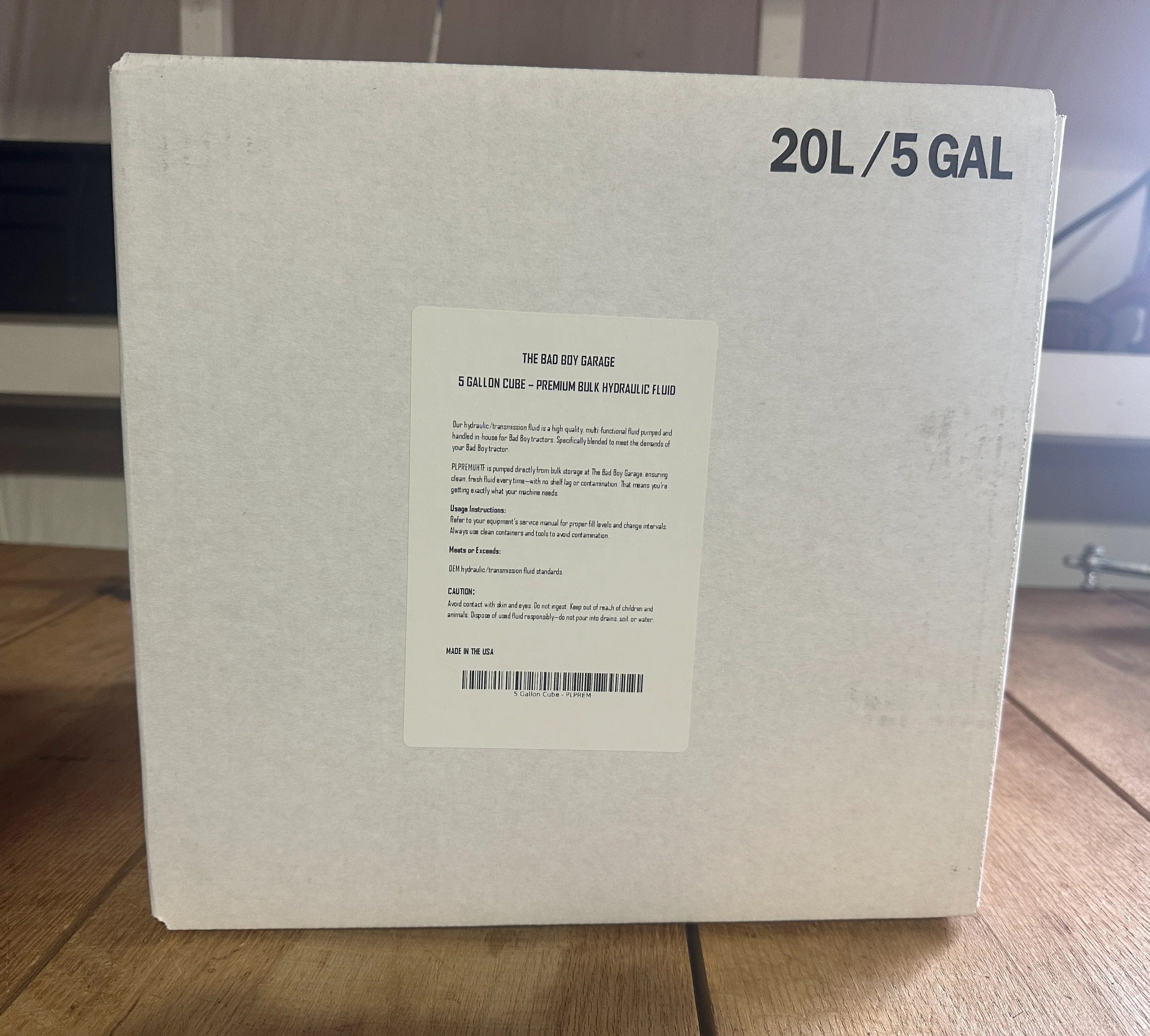Bad Boy Tractors - 5 Gallons Hydraulic Fluid - Image 2