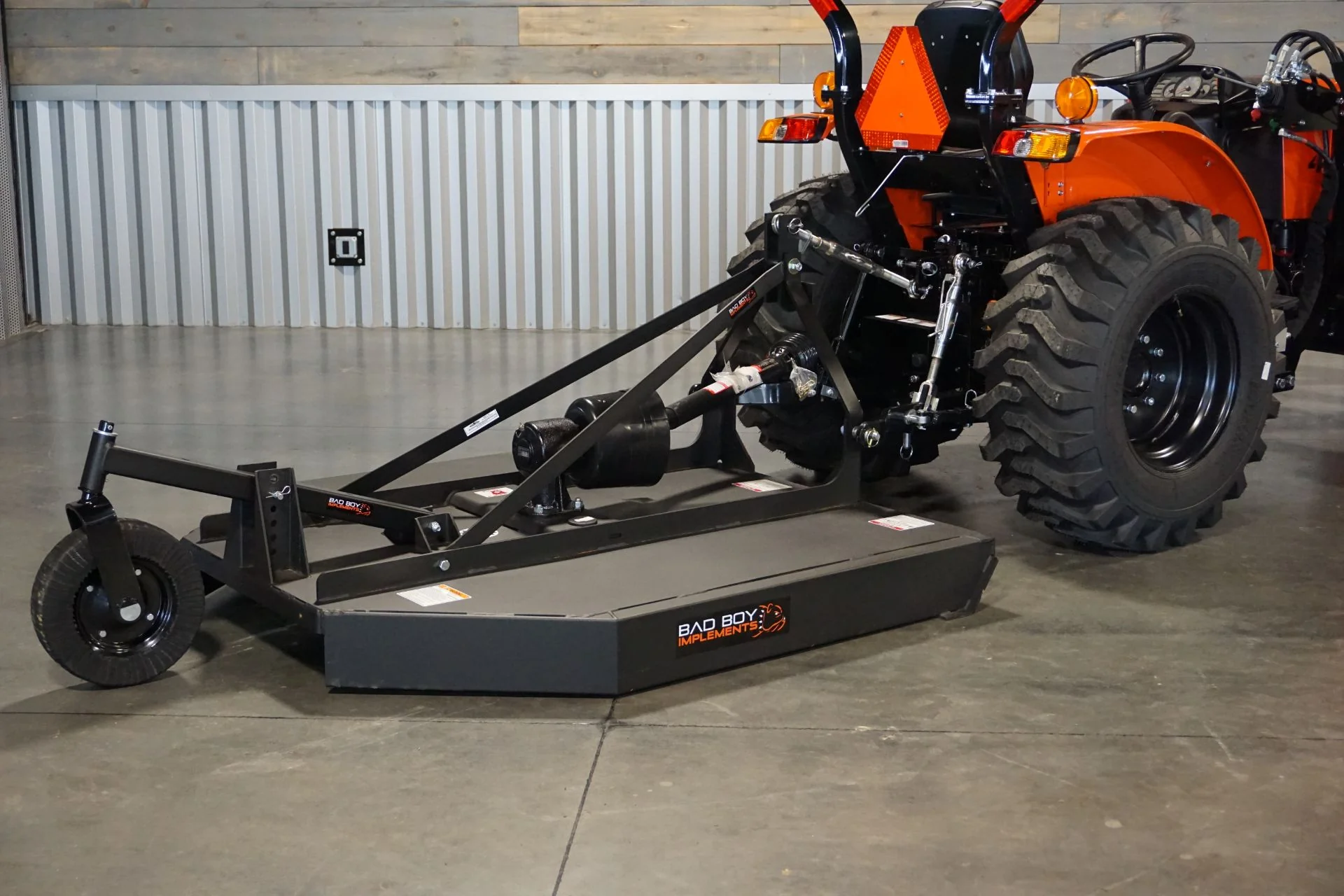 4025H Essentials Package Tractor, Loader, Bucket, 5' Brush Cutter, 42" Pallet Forks - Image 11