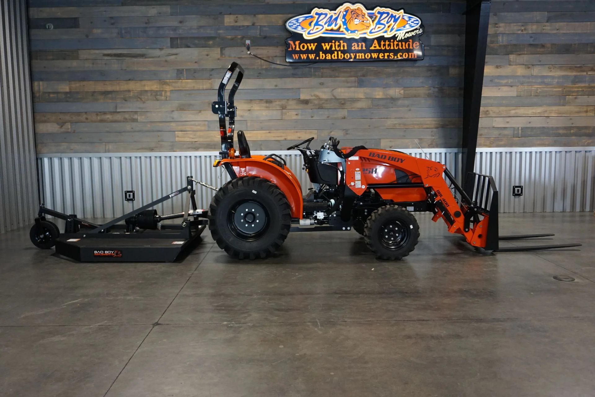 4025H Essentials Package Tractor, Loader, Bucket, 5' Brush Cutter, 42" Pallet Forks - Image 14