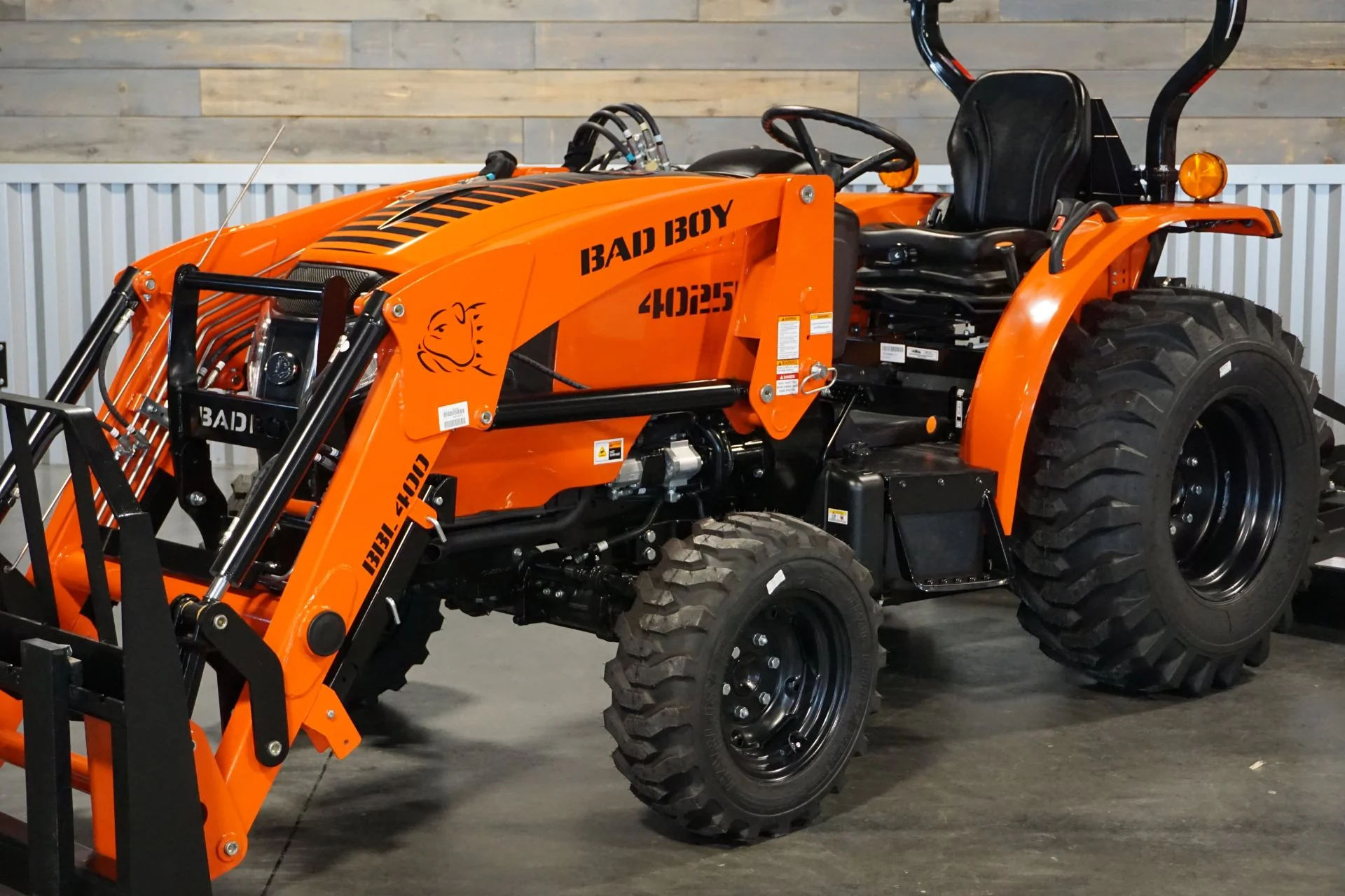 4025H Essentials Package Tractor, Loader, Bucket, 5' Brush Cutter, 42" Pallet Forks - Image 2