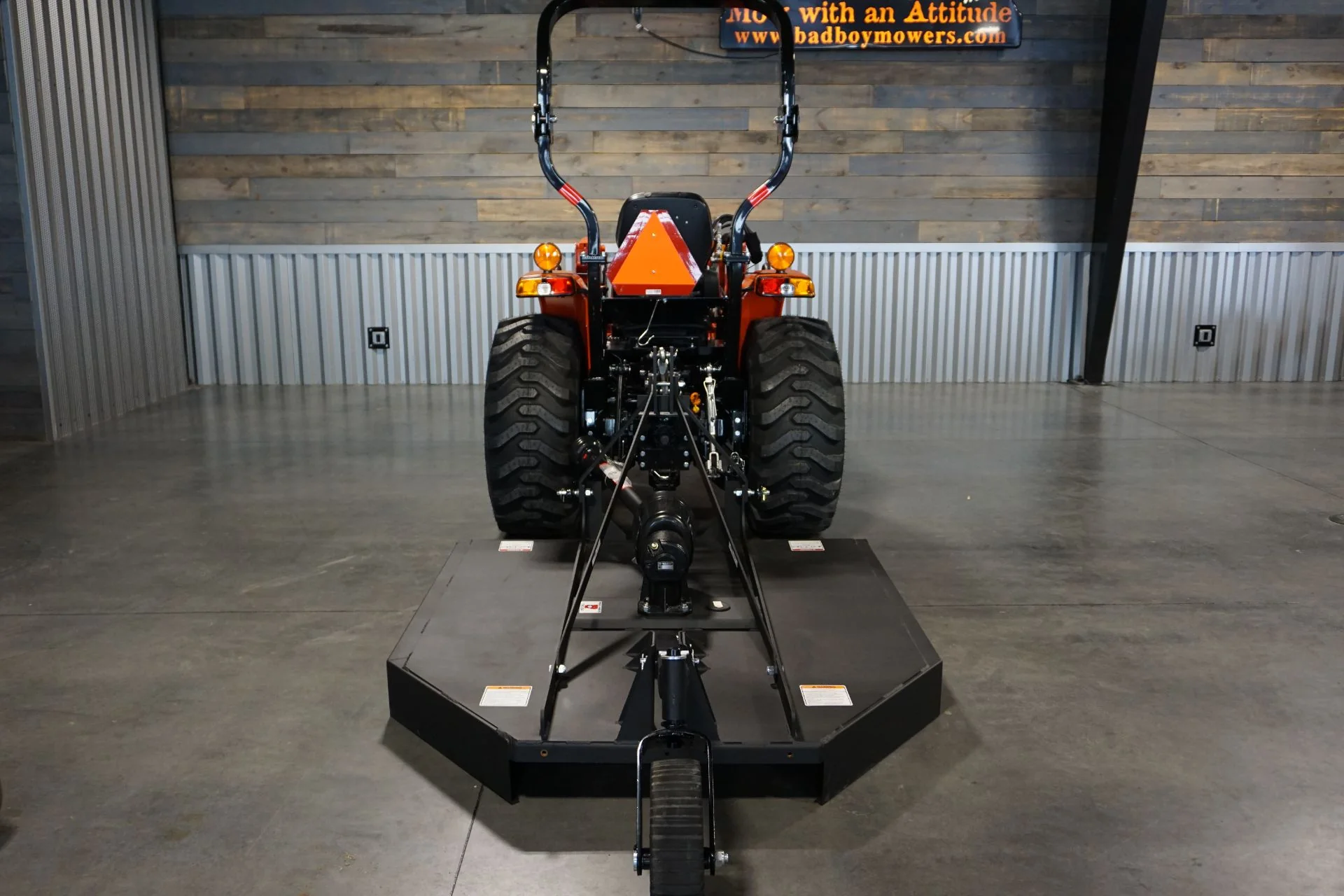 4025H Essentials Package Tractor, Loader, Bucket, 5' Brush Cutter, 42" Pallet Forks - Image 8